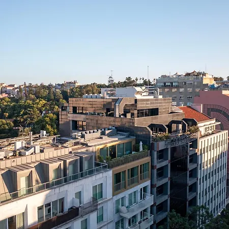 The Skyline Penthouse By The Portuguese Butler *